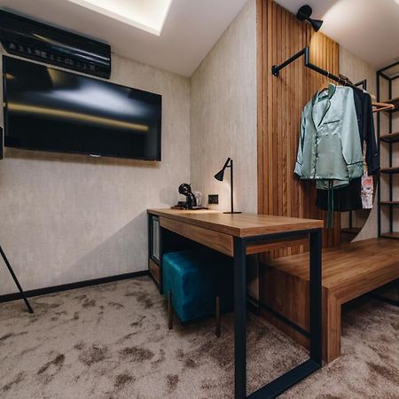 Boutique Luxury Apartments クラグイェヴァツ エクステリア 写真