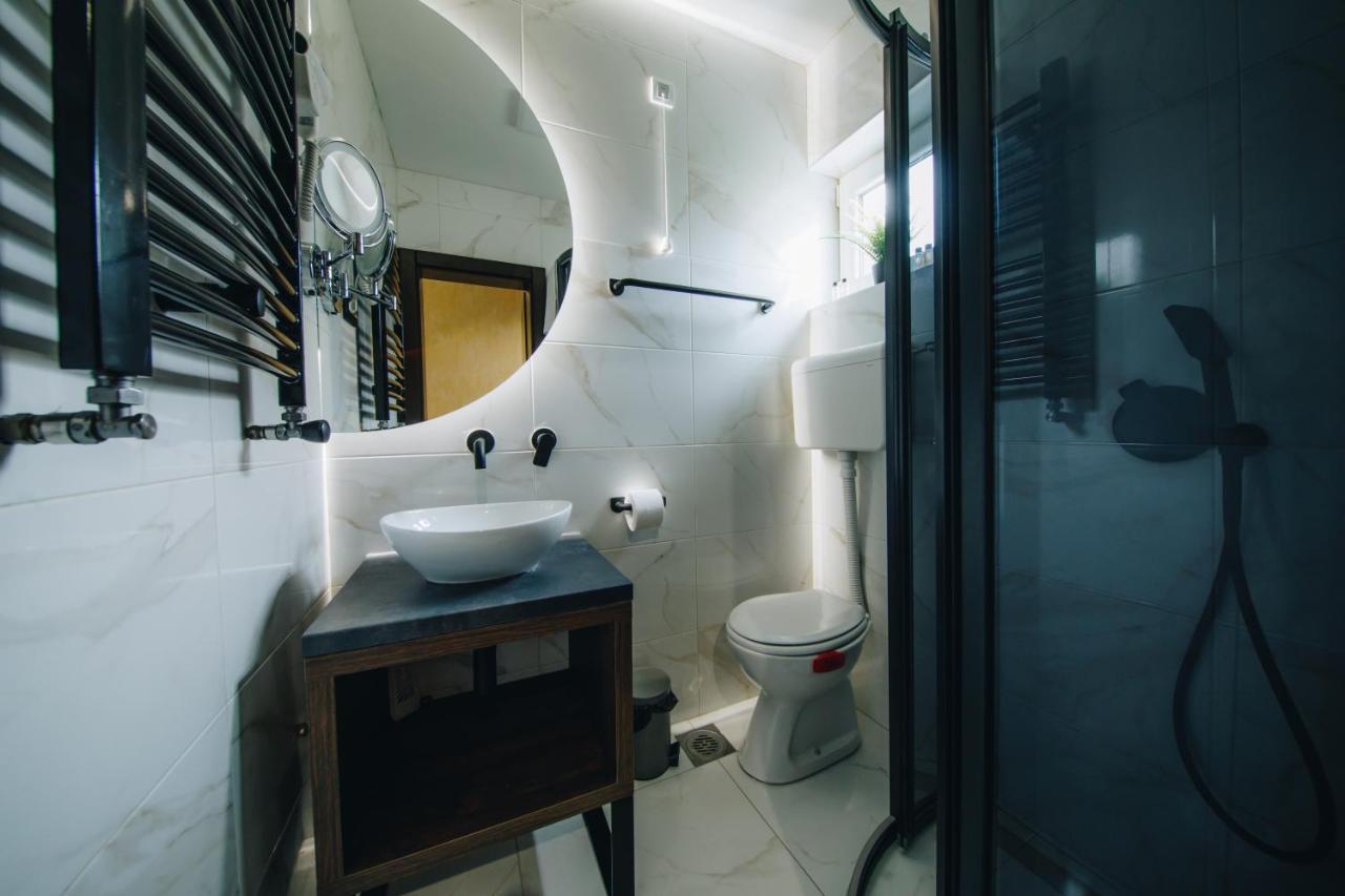 Boutique Luxury Apartments クラグイェヴァツ エクステリア 写真