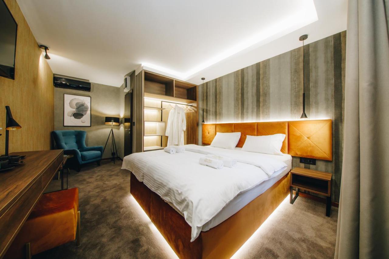 Boutique Luxury Apartments クラグイェヴァツ エクステリア 写真
