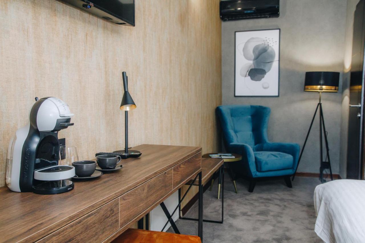 Boutique Luxury Apartments クラグイェヴァツ エクステリア 写真