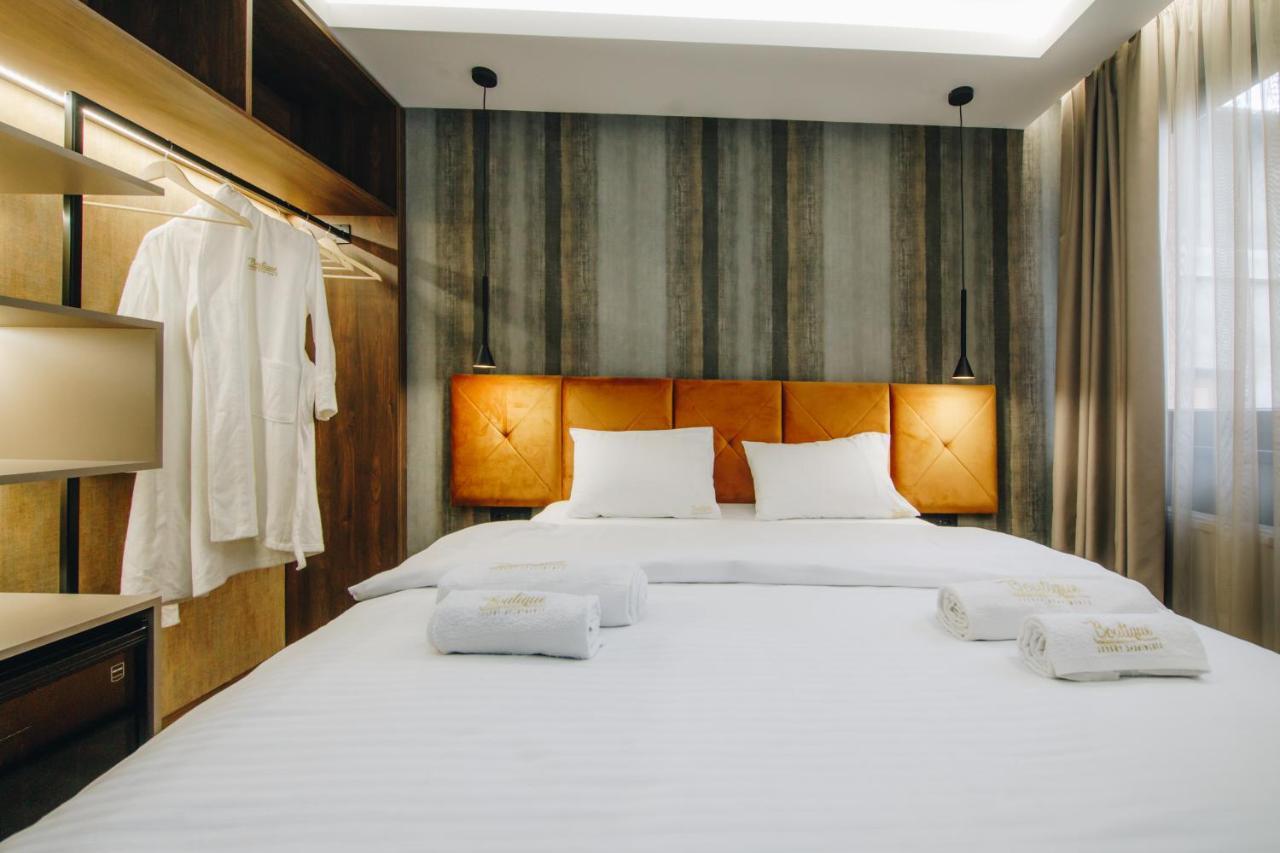 Boutique Luxury Apartments クラグイェヴァツ エクステリア 写真