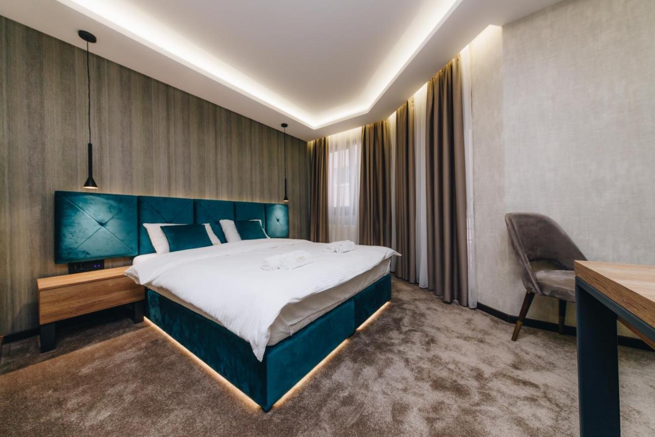 Boutique Luxury Apartments クラグイェヴァツ エクステリア 写真