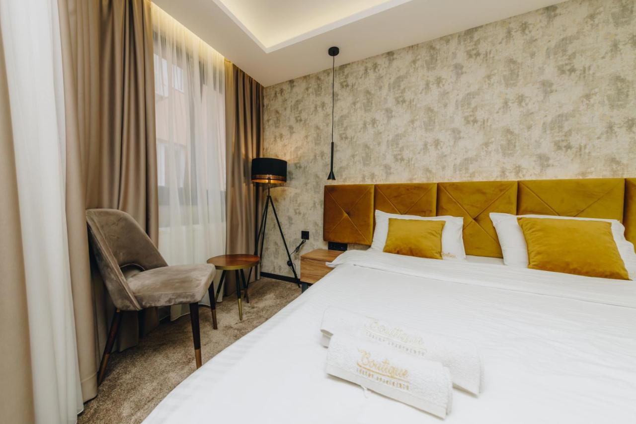 Boutique Luxury Apartments クラグイェヴァツ エクステリア 写真