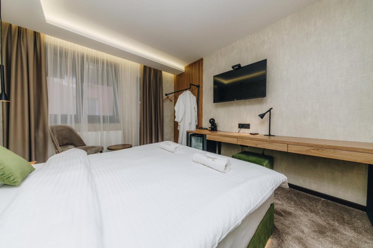 Boutique Luxury Apartments クラグイェヴァツ エクステリア 写真