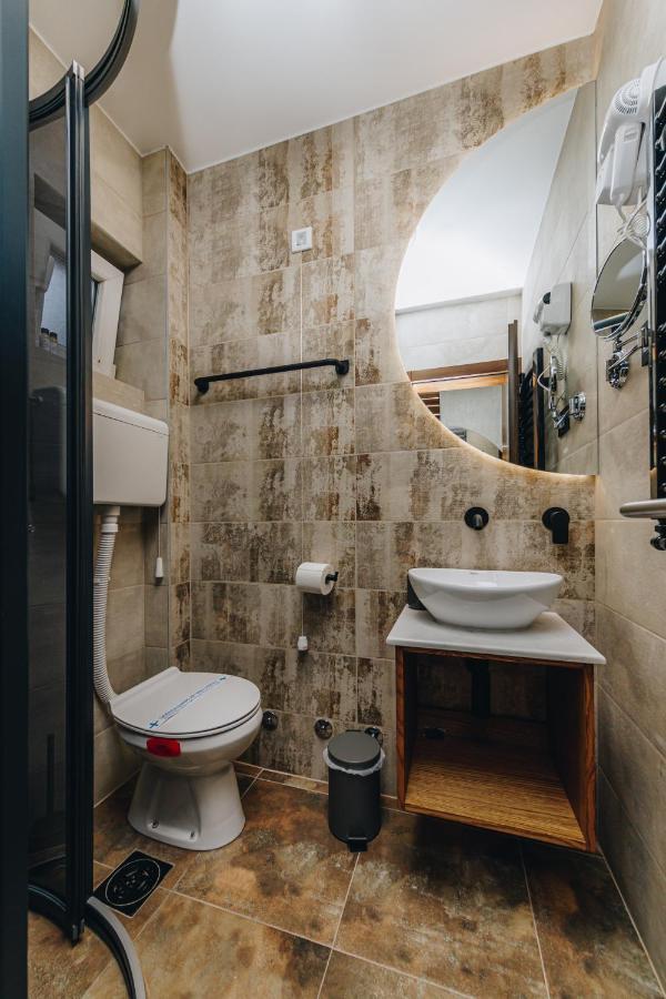 Boutique Luxury Apartments クラグイェヴァツ エクステリア 写真