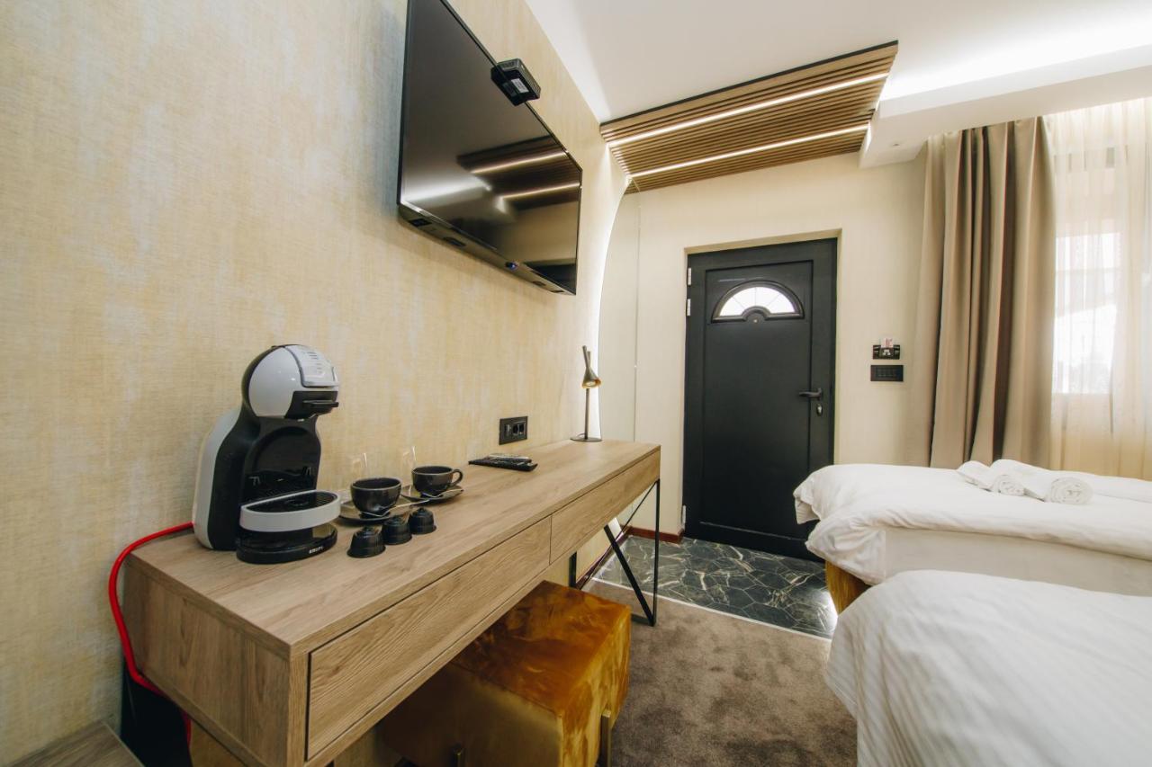 Boutique Luxury Apartments クラグイェヴァツ エクステリア 写真