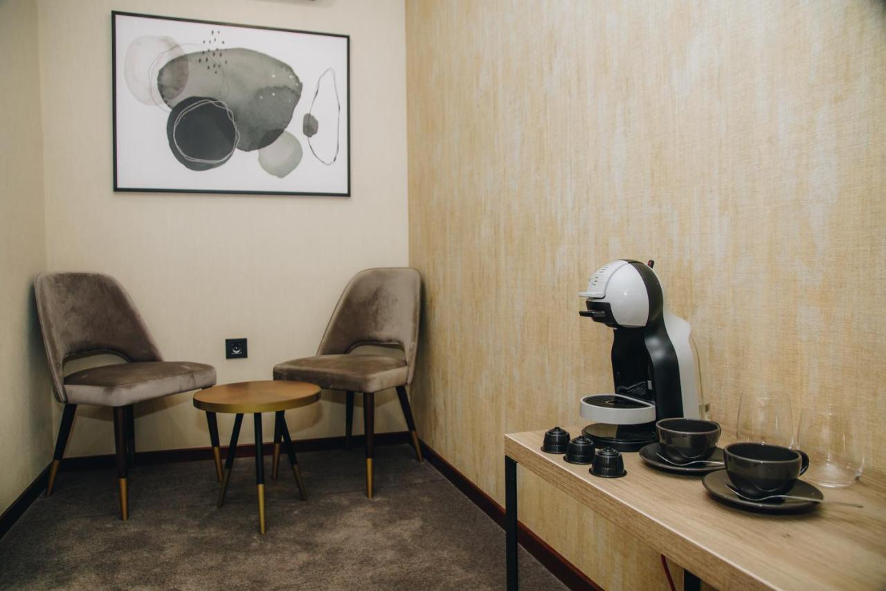 Boutique Luxury Apartments クラグイェヴァツ エクステリア 写真
