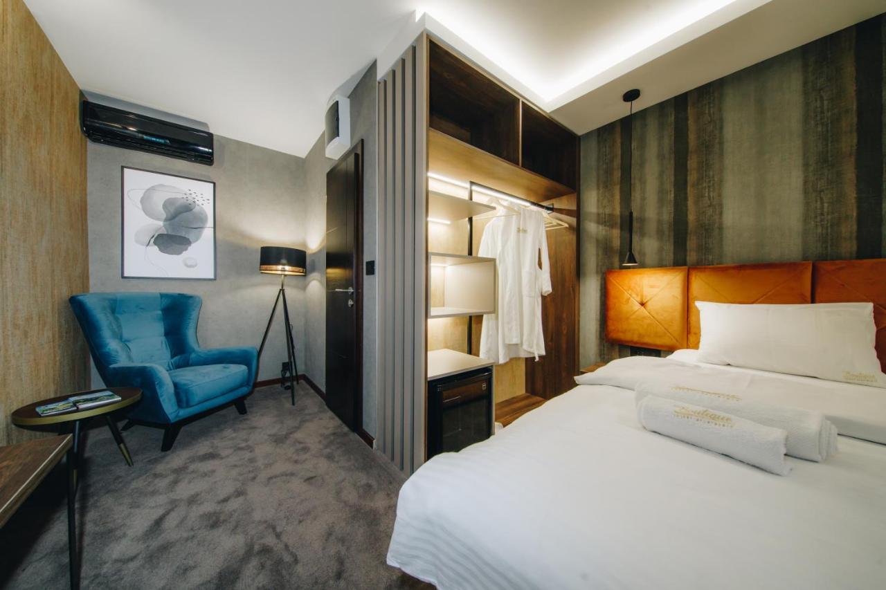 Boutique Luxury Apartments クラグイェヴァツ エクステリア 写真