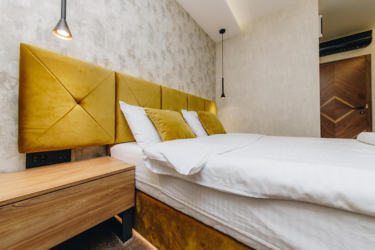 Boutique Luxury Apartments クラグイェヴァツ エクステリア 写真