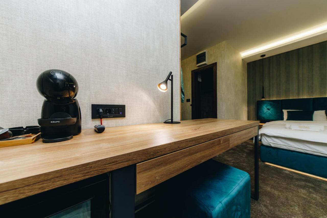 Boutique Luxury Apartments クラグイェヴァツ エクステリア 写真