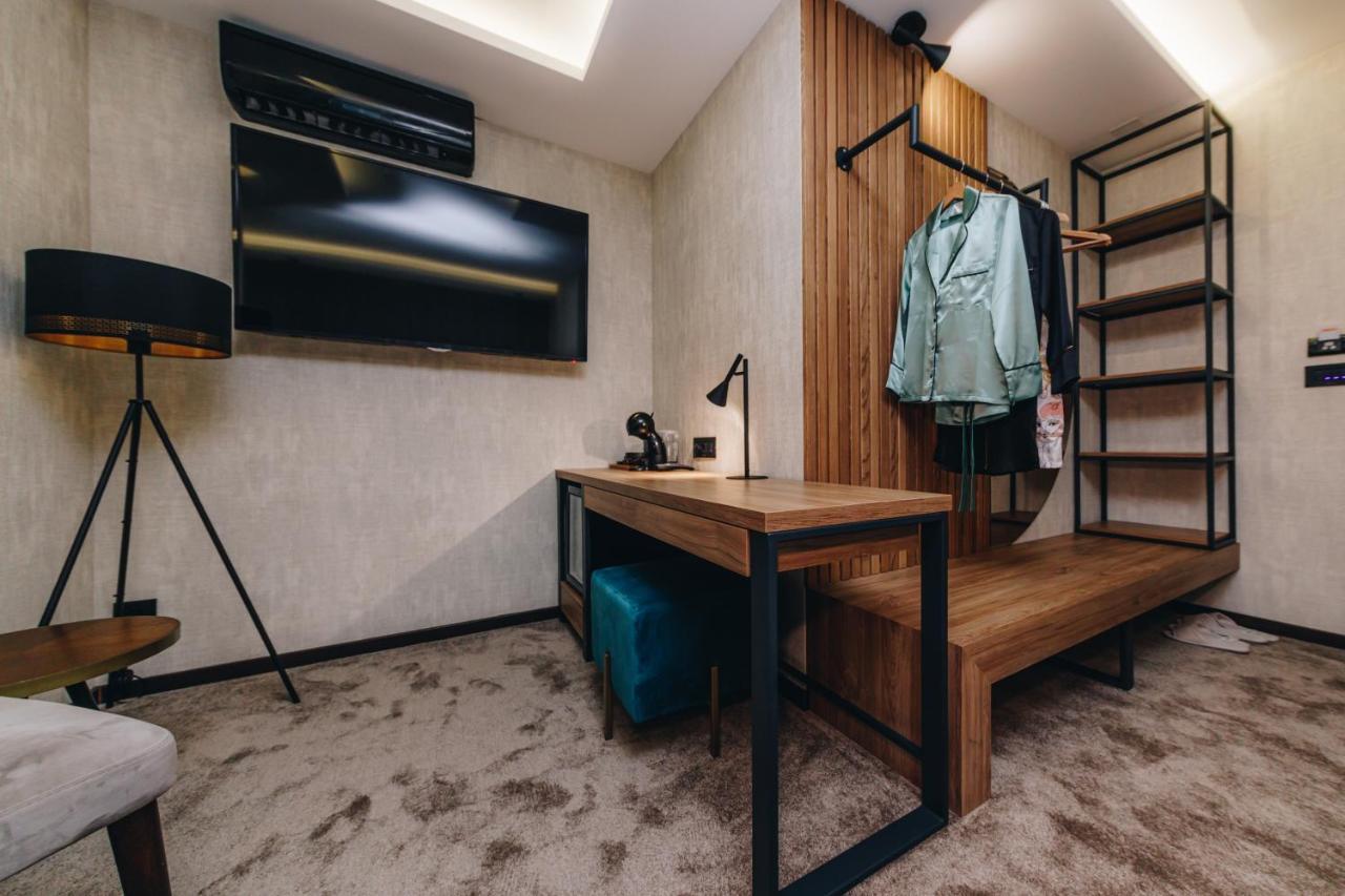Boutique Luxury Apartments クラグイェヴァツ エクステリア 写真