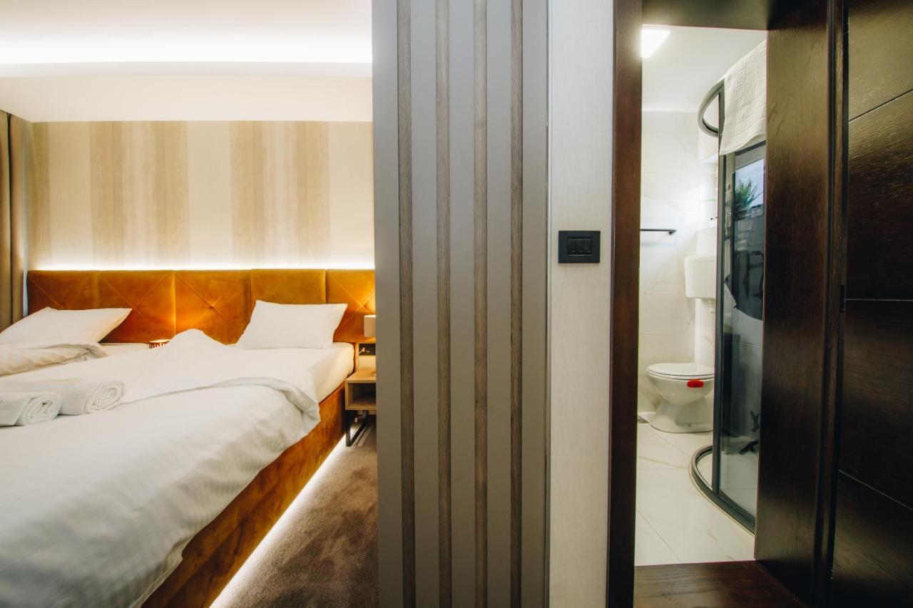 Boutique Luxury Apartments クラグイェヴァツ エクステリア 写真