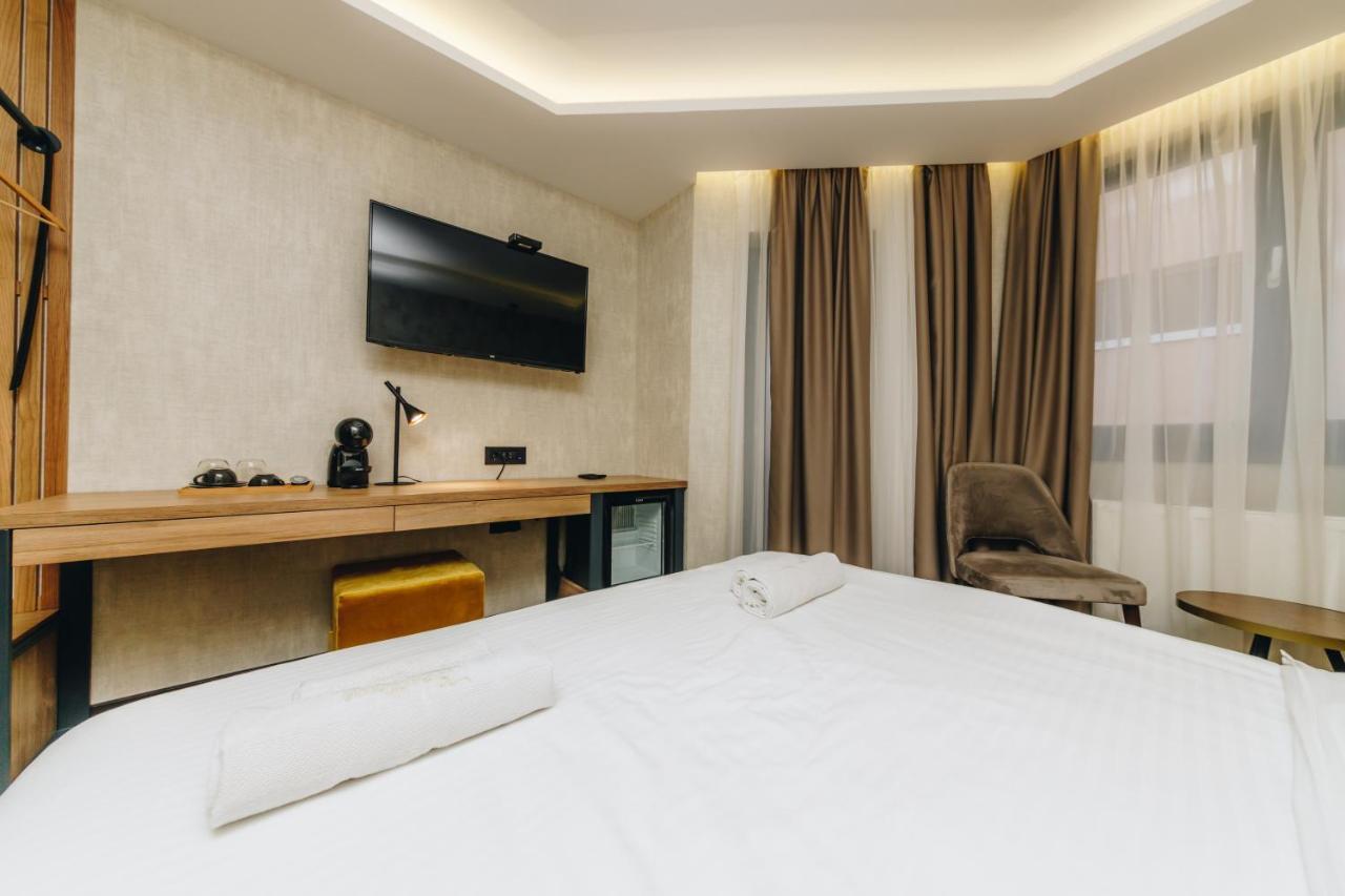 Boutique Luxury Apartments クラグイェヴァツ エクステリア 写真