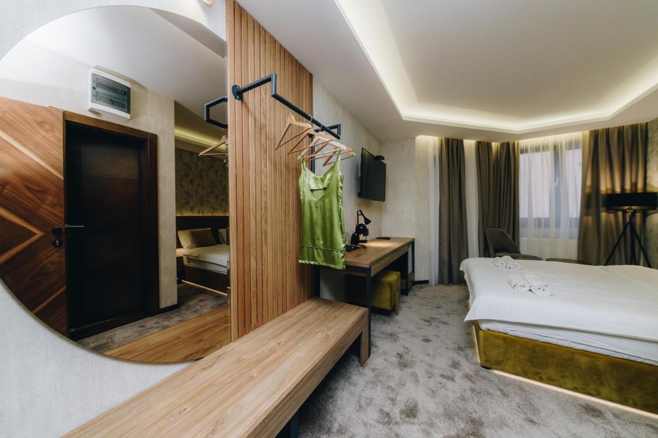 Boutique Luxury Apartments クラグイェヴァツ エクステリア 写真