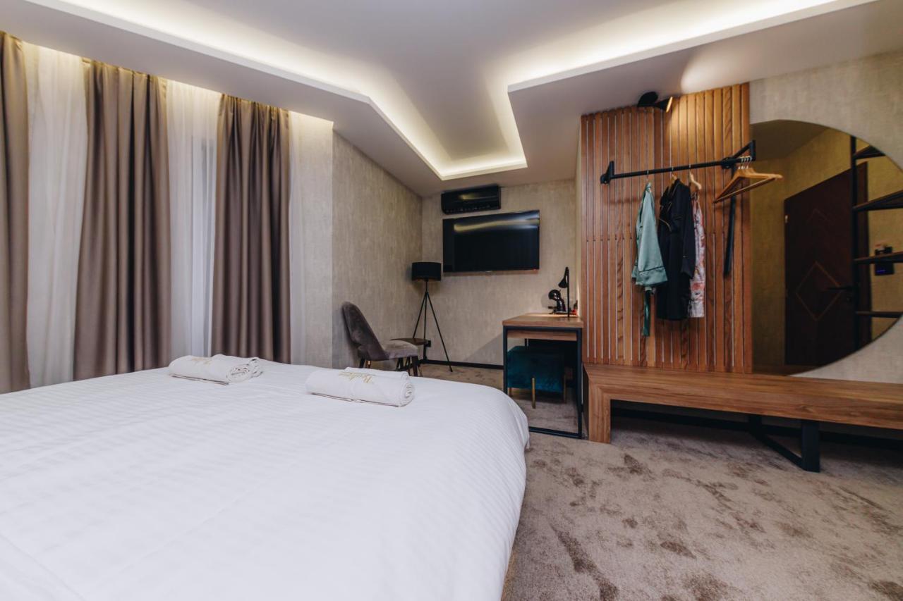 Boutique Luxury Apartments クラグイェヴァツ エクステリア 写真
