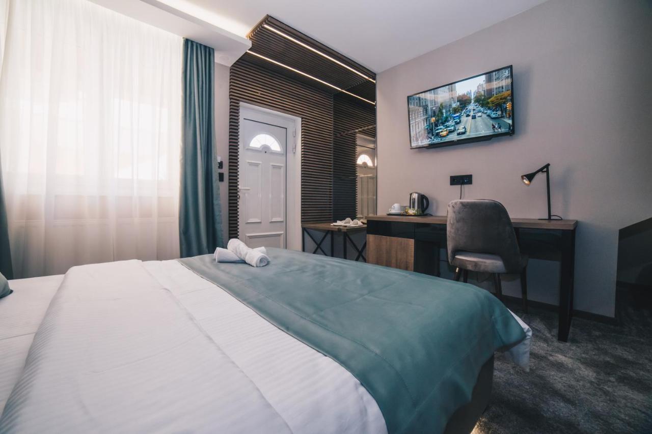 Boutique Luxury Apartments クラグイェヴァツ エクステリア 写真